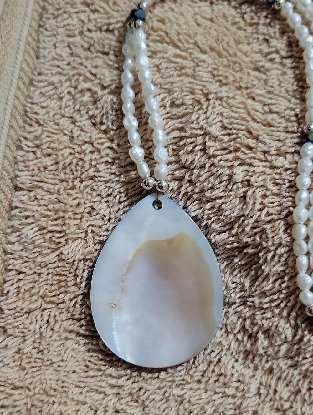 Stunning Artisan Abalone Shell Teardrop Pendant Freshwater Rice Pearl Necklace